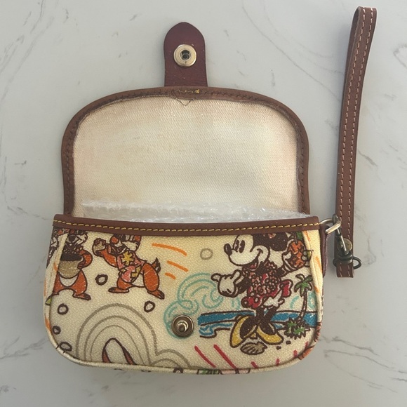 Dooney & Bourke RARE Aulani Hawaiian Mickey & Friends Wristlet, Disney – EUC
